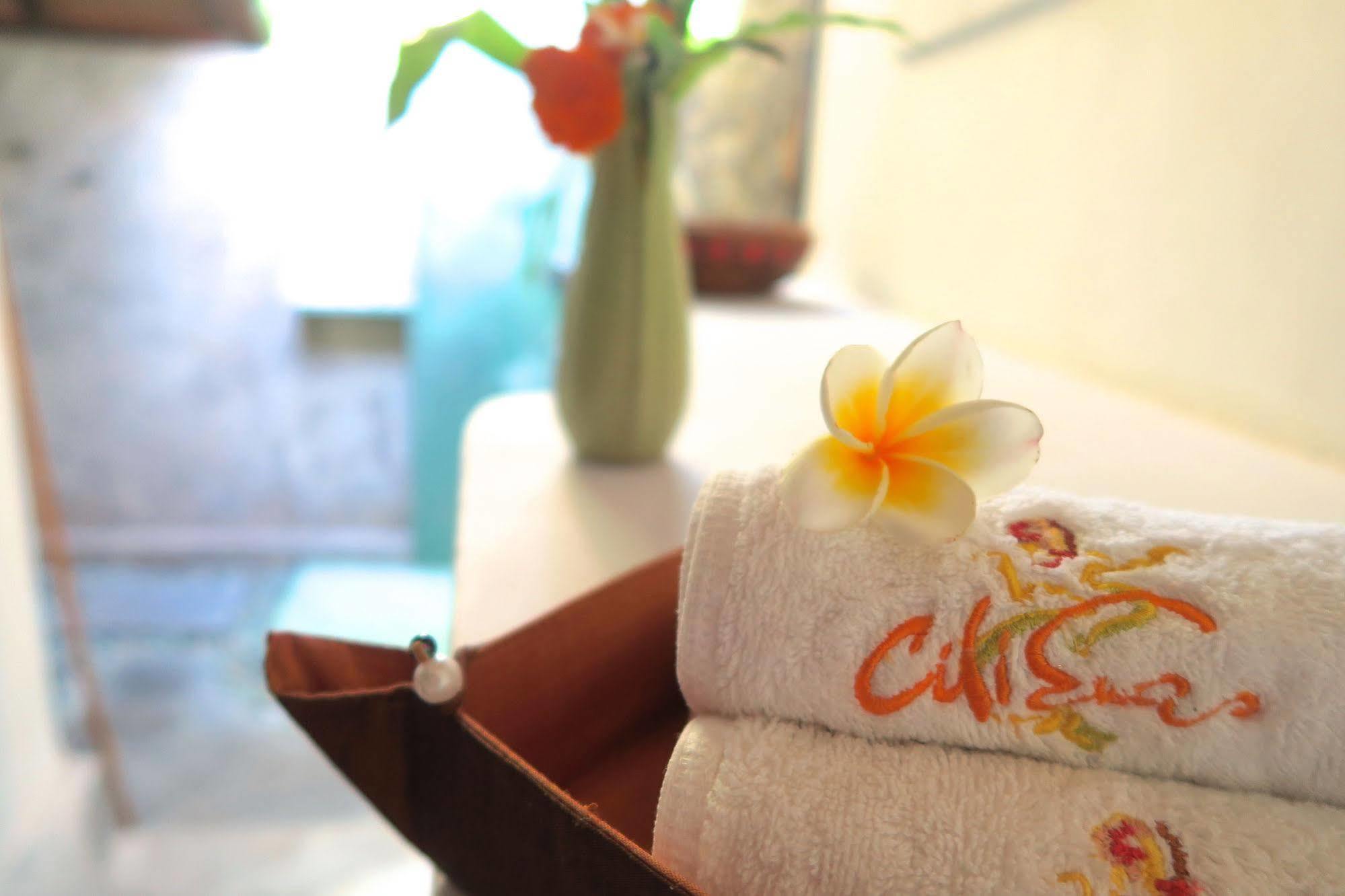 Cili Emas Oceanside Resort Tejakula Ngoại thất bức ảnh